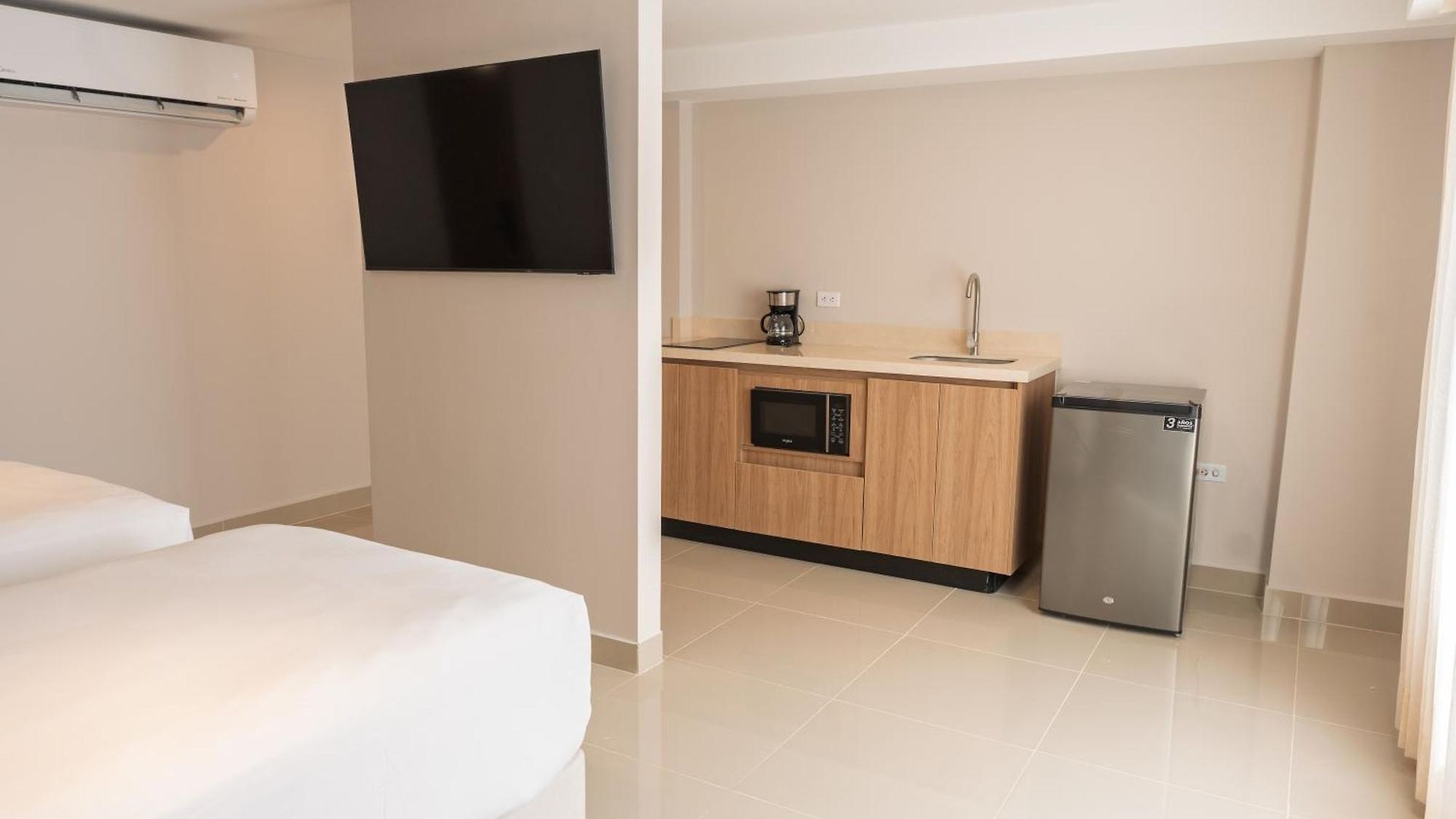 Alcare Hotel